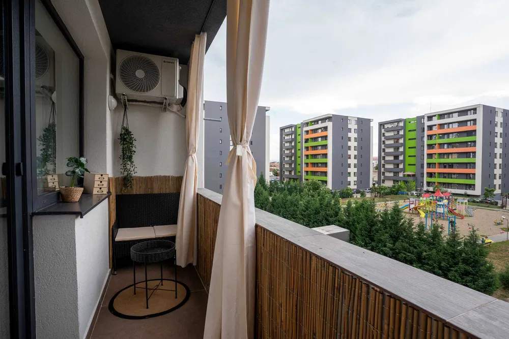 Modern apartment in short-stay accommodation in Alba Iulia (Green Residance Cartier) – with parking, self check-in, up to 4 people