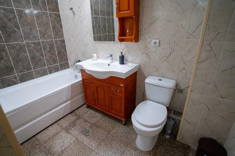 Accommodation in Grand Apartment Mamaia with parking space — Photo 5